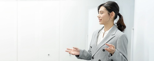 プレゼンテーション研修～相手を動かす３つの要素を習得する（１日間）