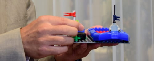 レゴ®シリアスプレイ®の手法と教材を活用して相互理解を深めるコミュニケーション強化ワークショップ