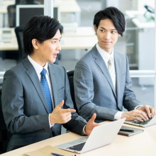 会議を成功に導く「4つのファシリテーションスキル」～意見を活性化し成果を出す会議の進め方