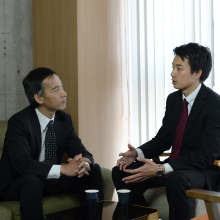 昨今の管理職の悩み「年上の部下にはどう接したらいいのか」を考える